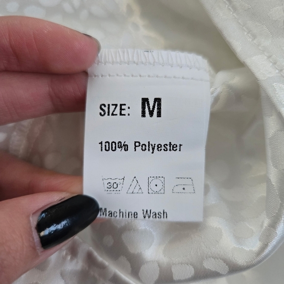 Nash Grey White Leopard Print Sleeveless Top. Size Medium. New without tags. - Picture 6 of 7